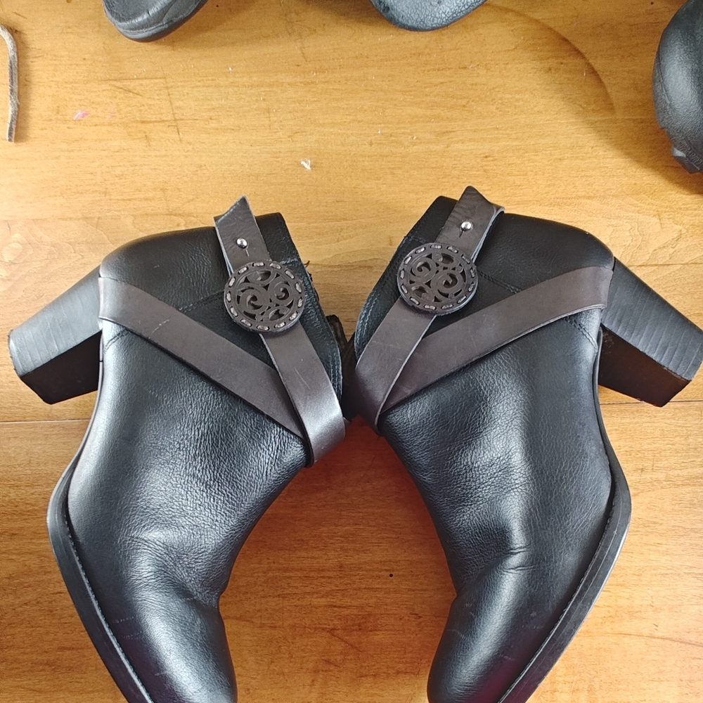 Brighton Gaucho Leather Ankle Boots Bootie Zip Strap Boho Women's Size 8M - Picture 14 of 16